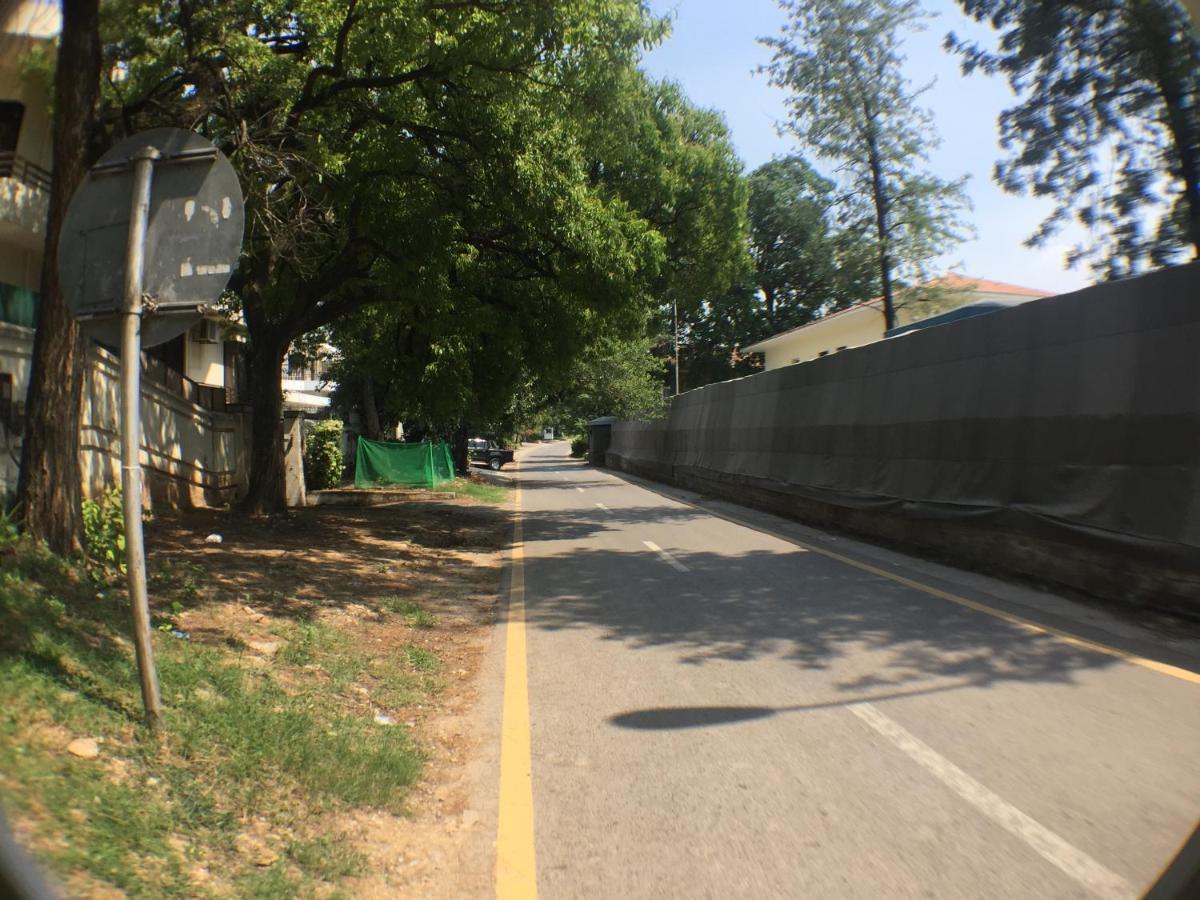 E Lodge Islamabad Esterno foto