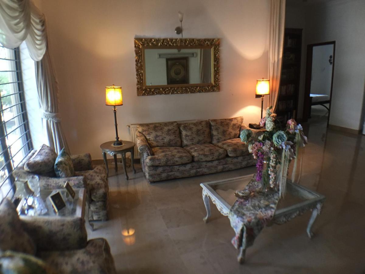 E Lodge Islamabad Esterno foto