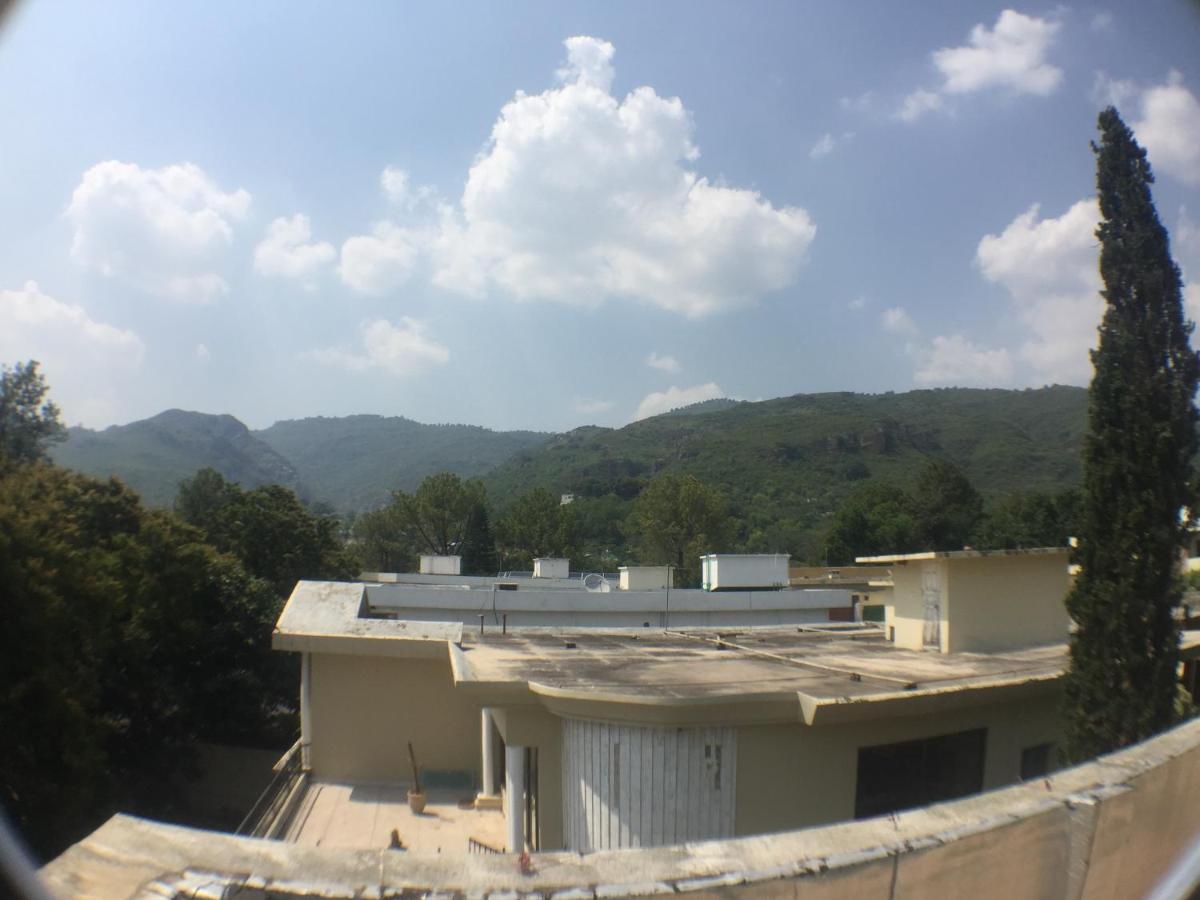 E Lodge Islamabad Esterno foto