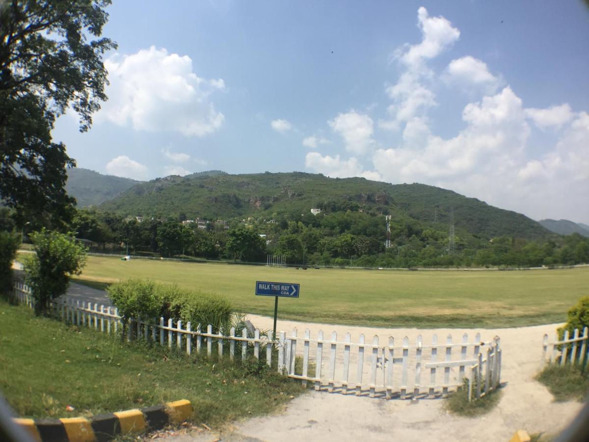 E Lodge Islamabad Esterno foto